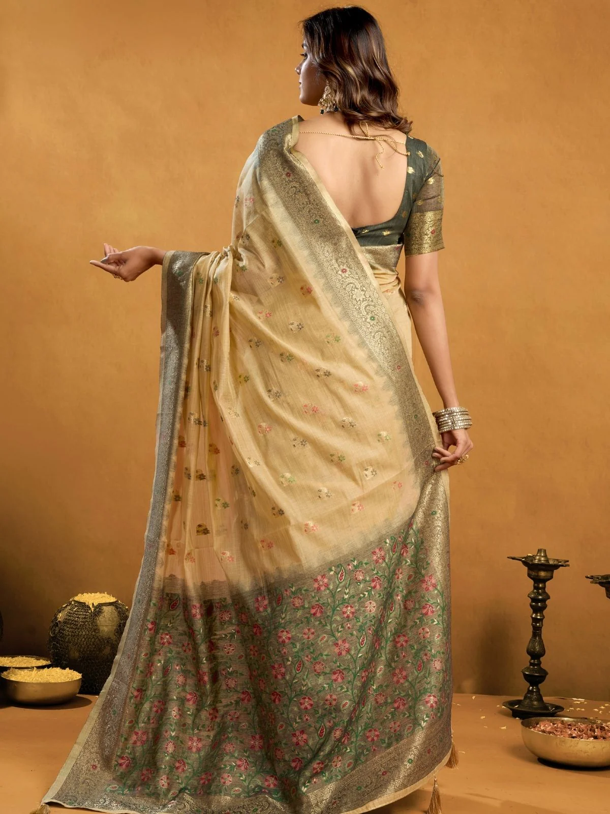 Odette Light Yellow Cotton Blend Woven Saree For Women - Image 3