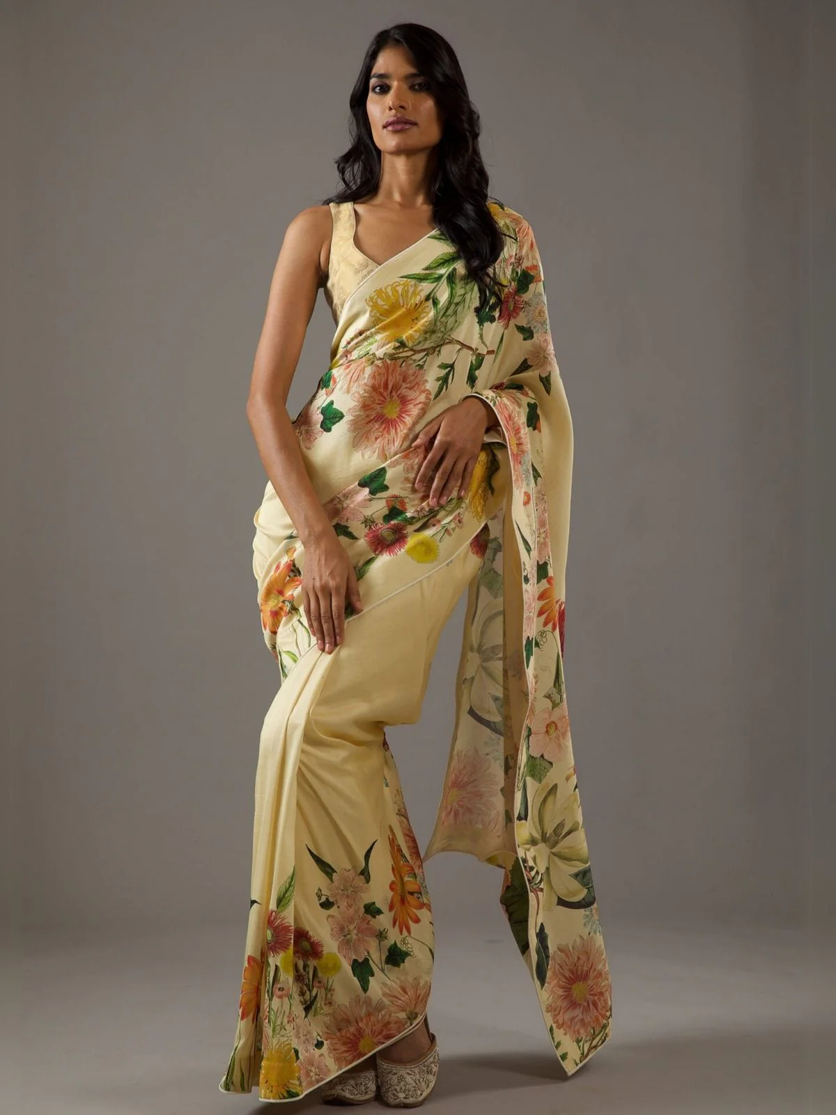 Odette Light Yellow Georgette Floral Printed Saree With Unstitched Blouse For Women - Image 4