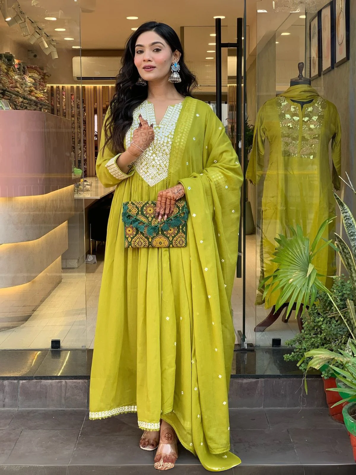 Odette Lime Green Cotton Blend Embroidered Kurta Set For Women - Image 3