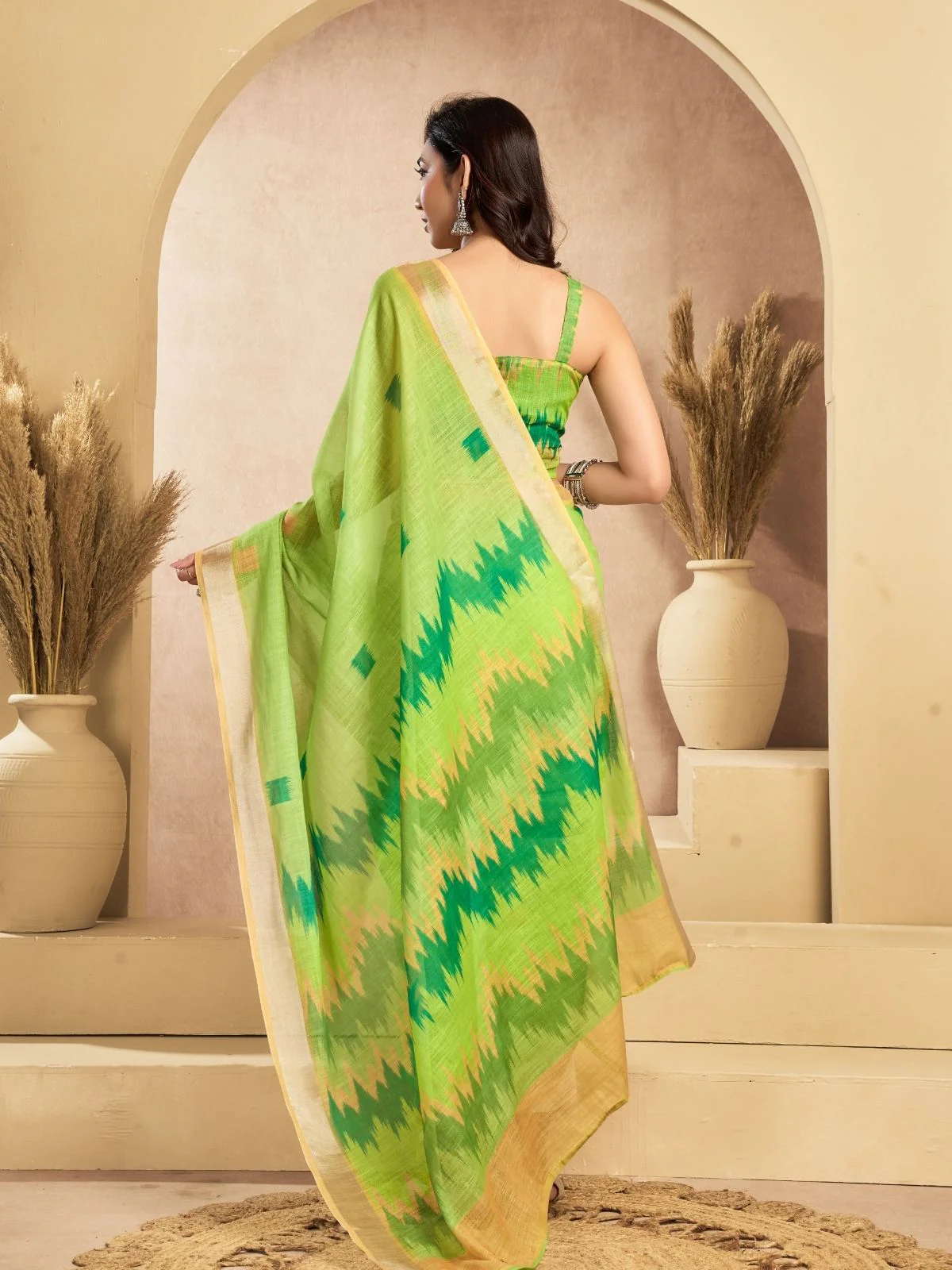 Odette Lime Green Cotton Linen Solid Saree For Women - Image 4