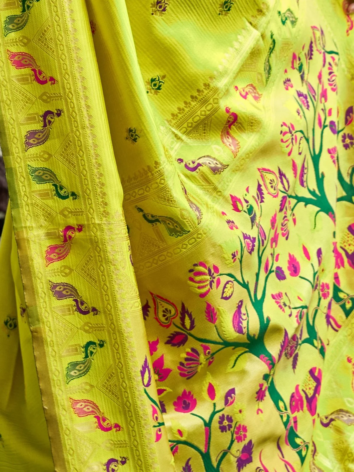 Odette Lime Green Silk Woven Paithani Saree For Women - Image 6