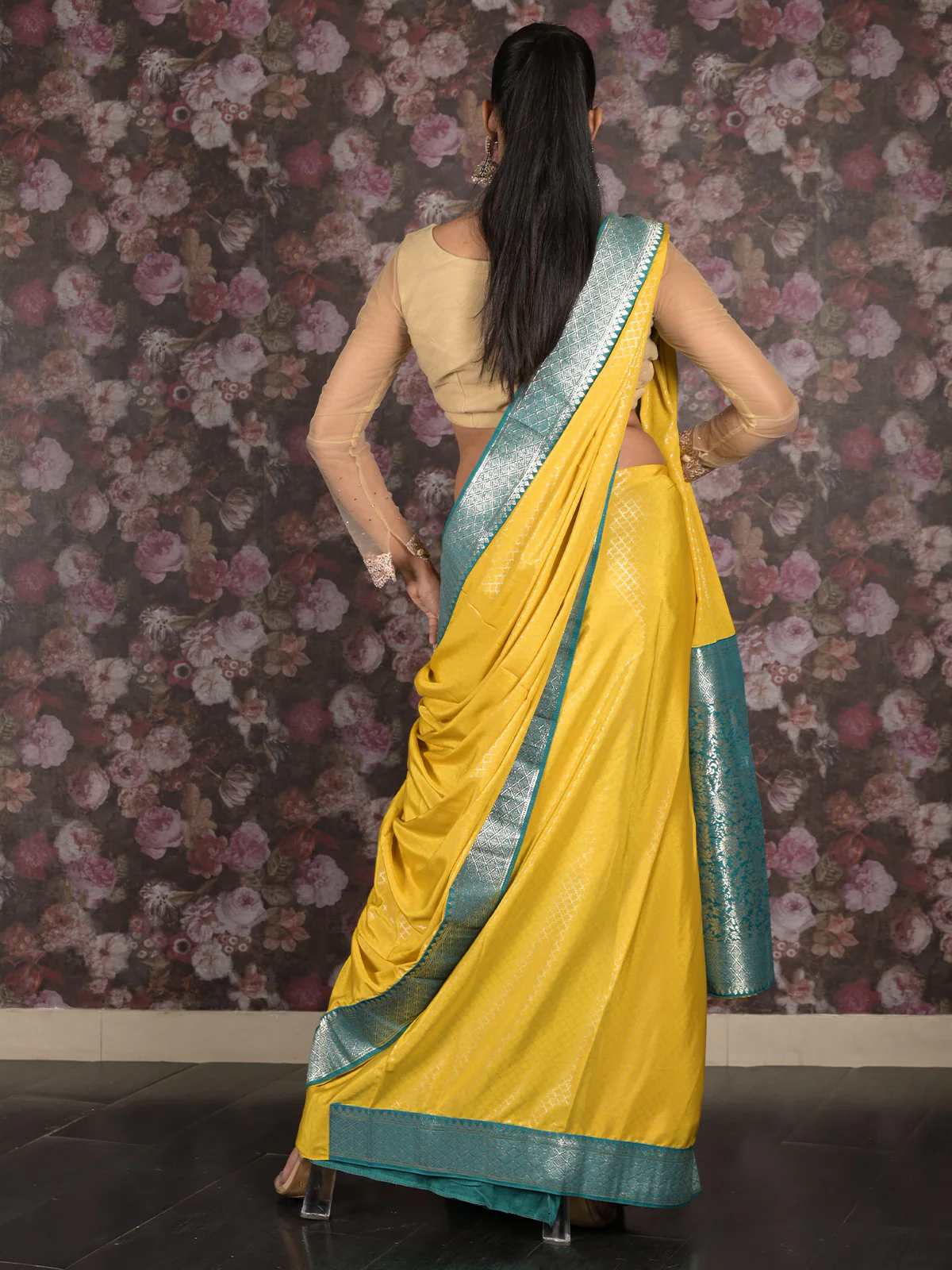 Odette Yellow Foil Printed Silk Blend Woven Saree with Unstitched Blouse for Women - Image 4