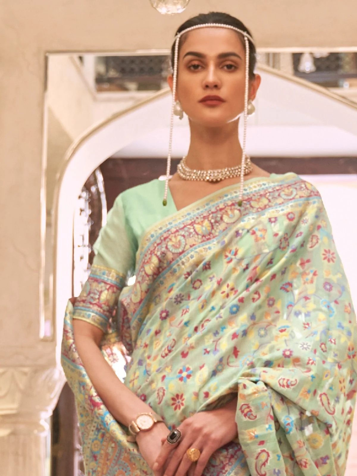 Odette Light Green Woven Silk Blend Saree With Unstitched Blouse For Women - Image 3