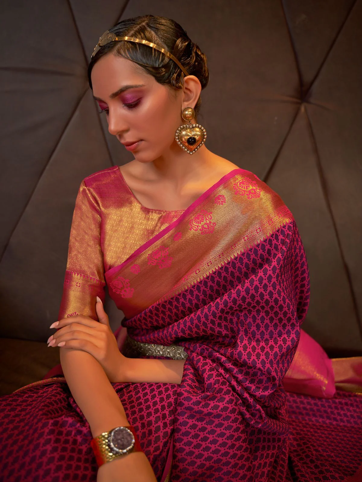 Odette Magenta And Gold Woven Design Silk Blend Saree With Unstitched Blouse For Women - Image 2
