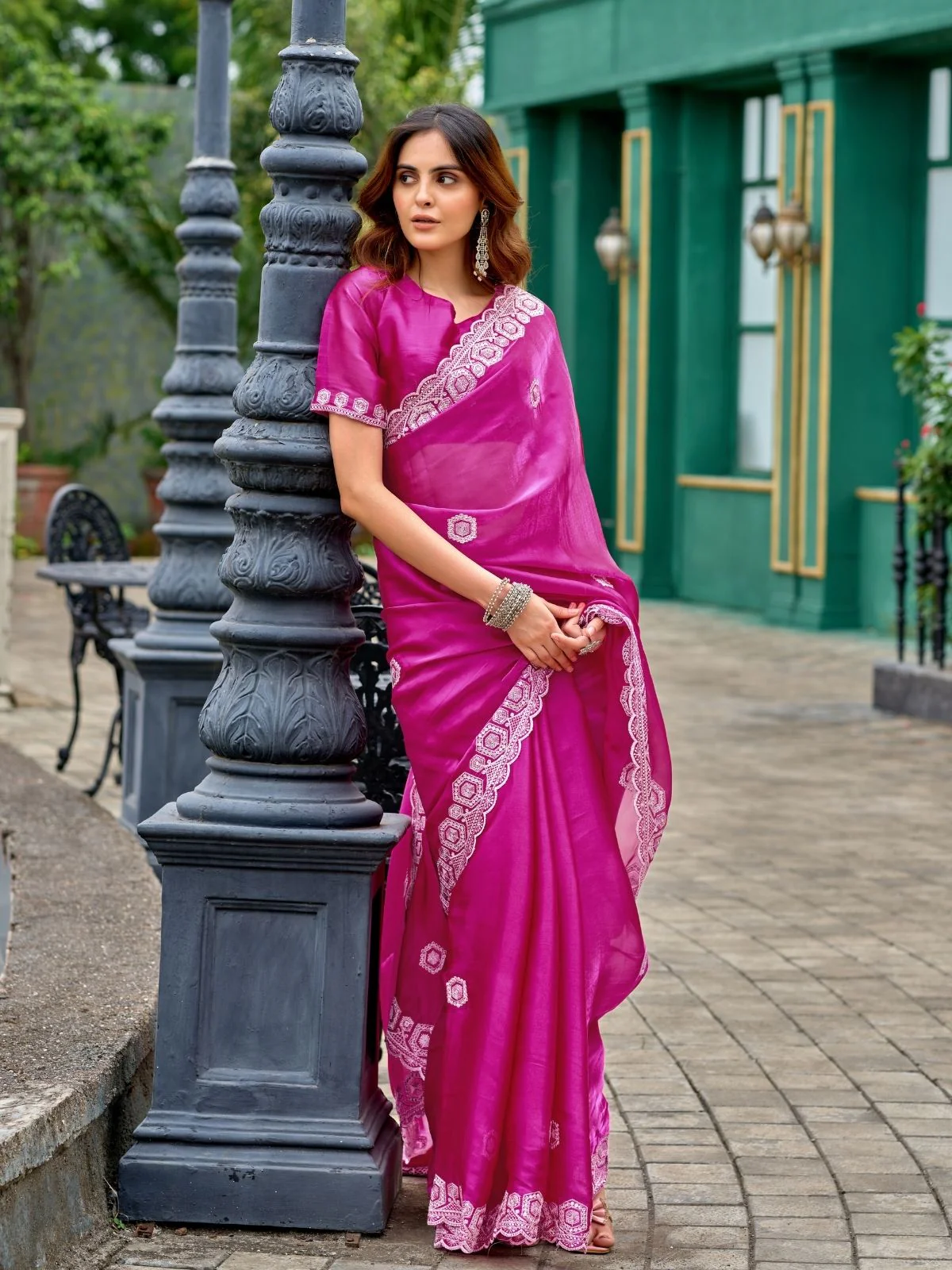 Odette Magenta Chiffon Embellished Saree For Women - Image 3