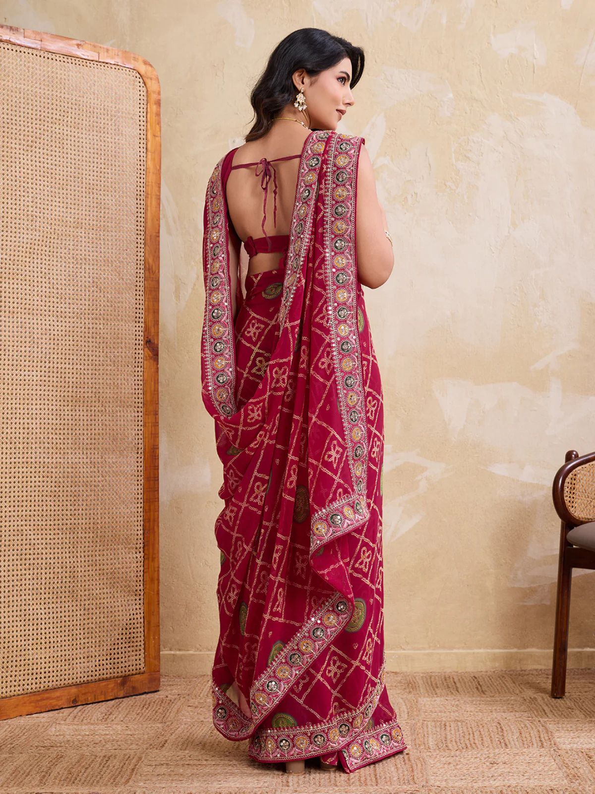 Odette Magenta Georgette Embroidered Saree For Women - Image 3