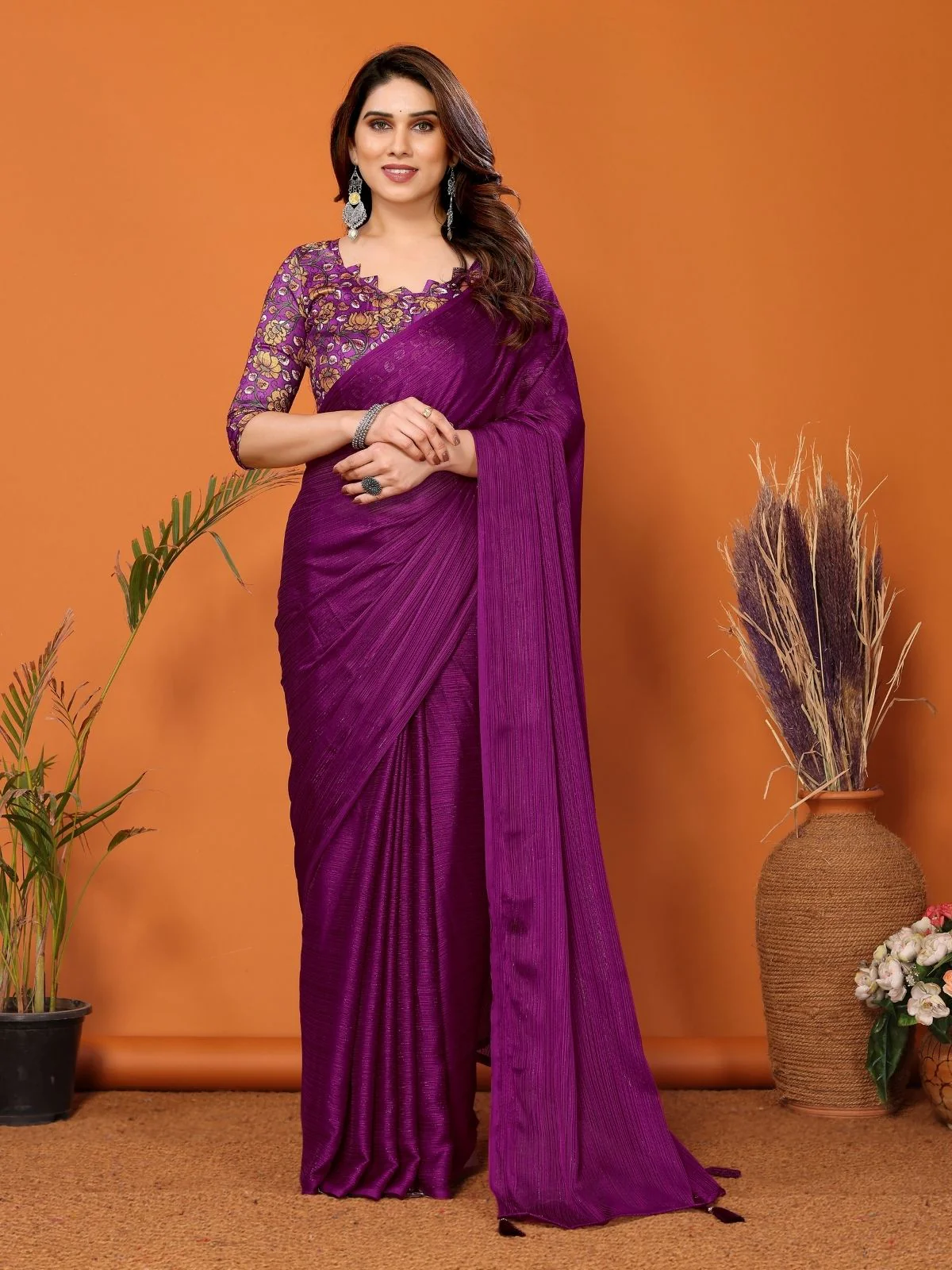 Odette Magenta Georgette Solid Saree For Women