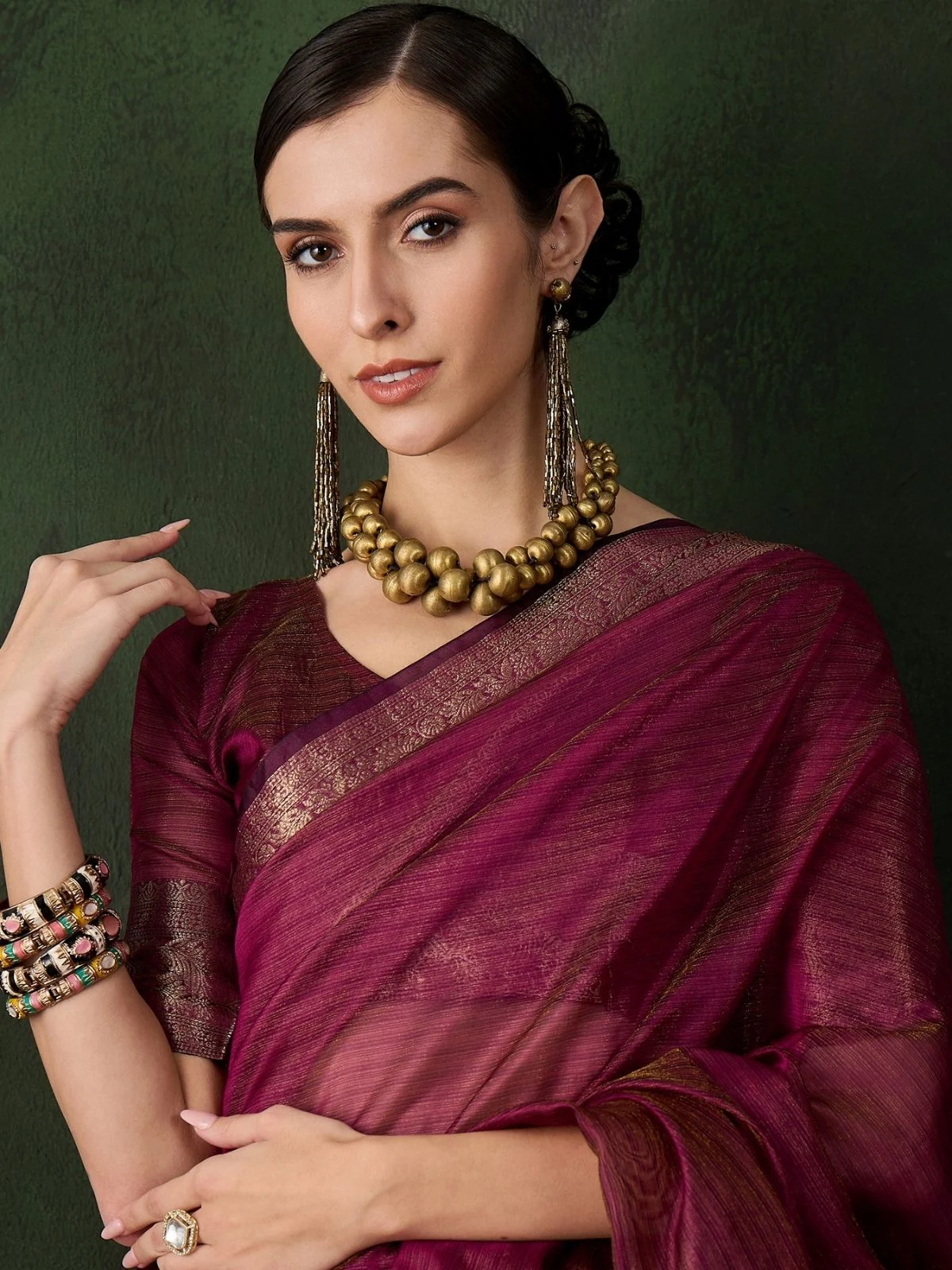 Odette Magenta Organza Woven Saree With Unstitched Blouse For Women - Image 4