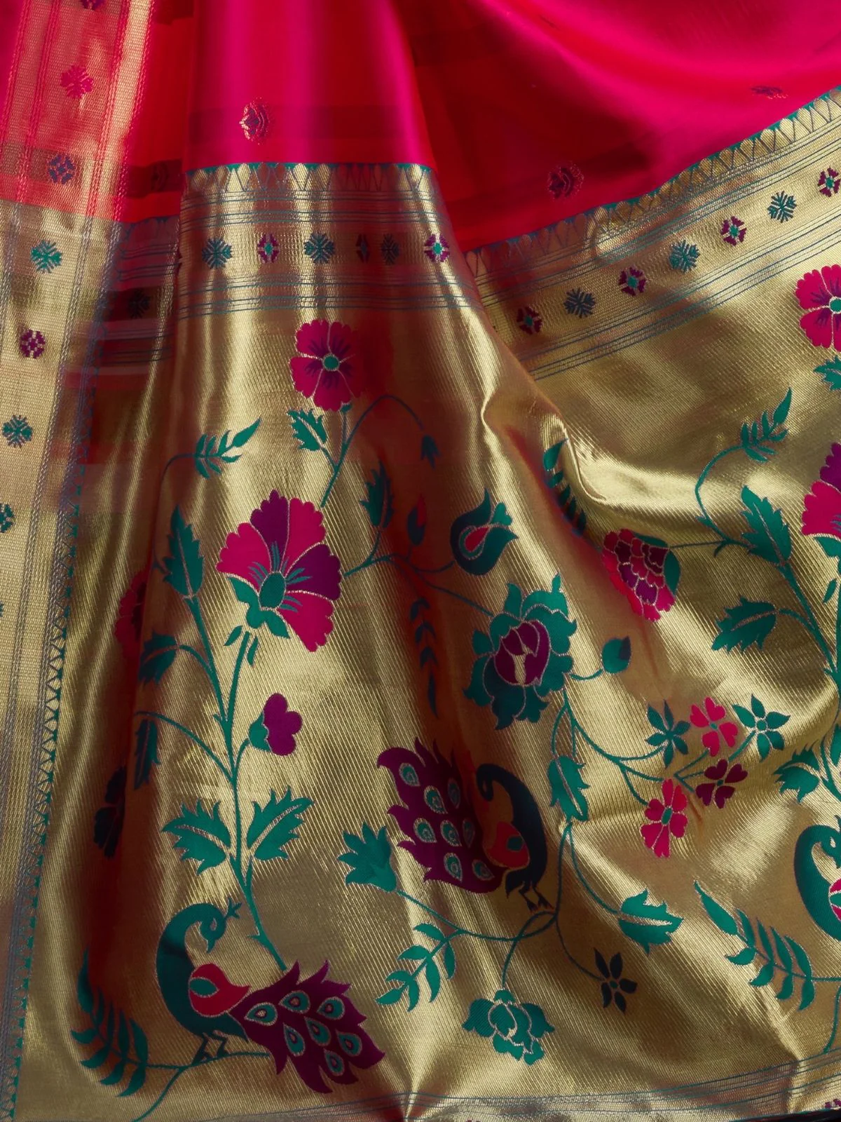 Odette Magenta Silk Woven Paithani Saree For Women - Image 6