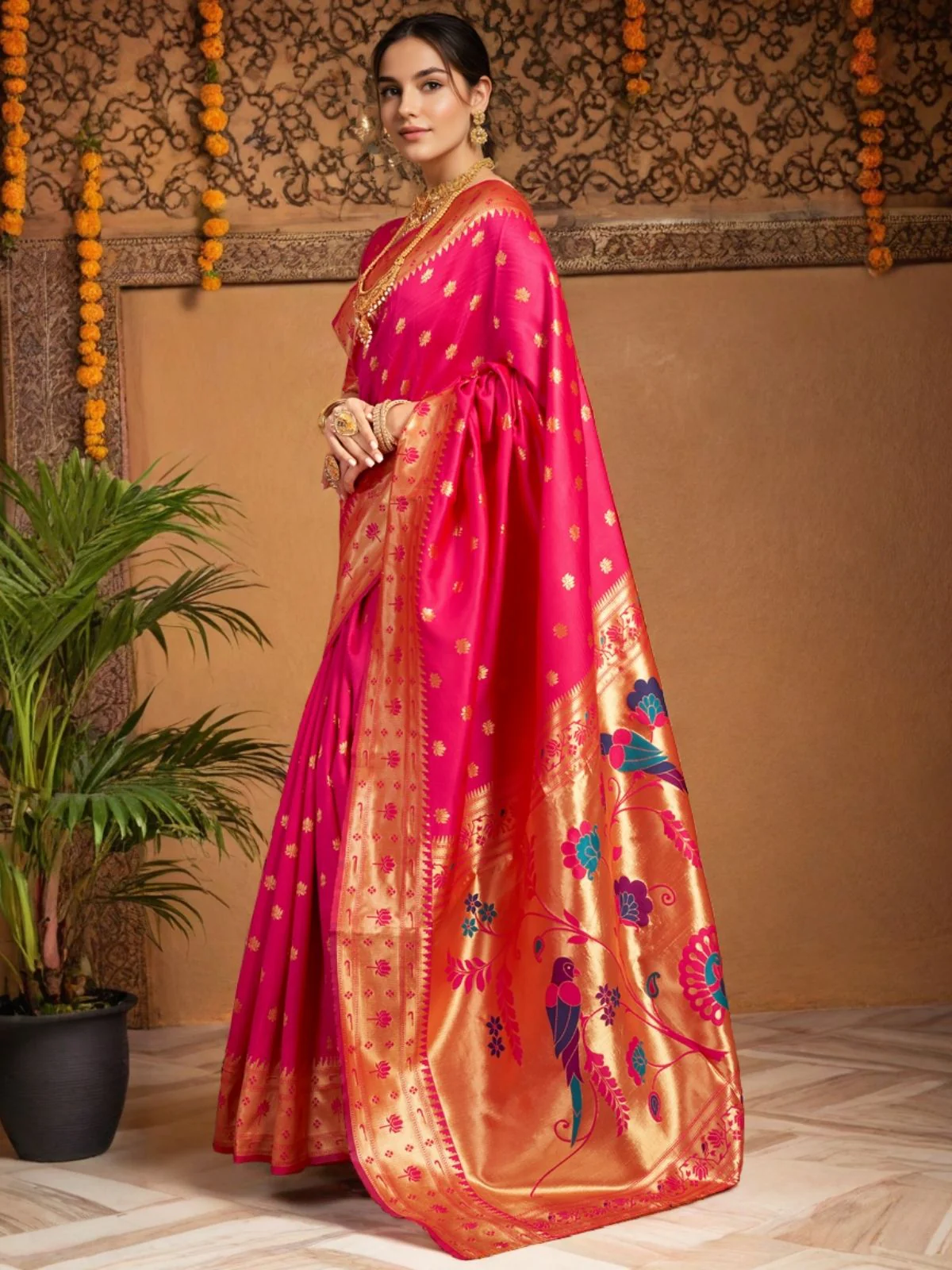 Odette Magenta Silk Woven Saree For Women - Image 2