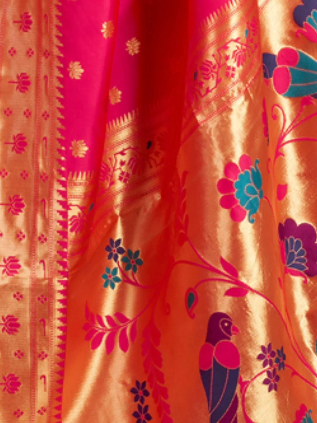 Odette Magenta Silk Woven Saree For Women - Image 5