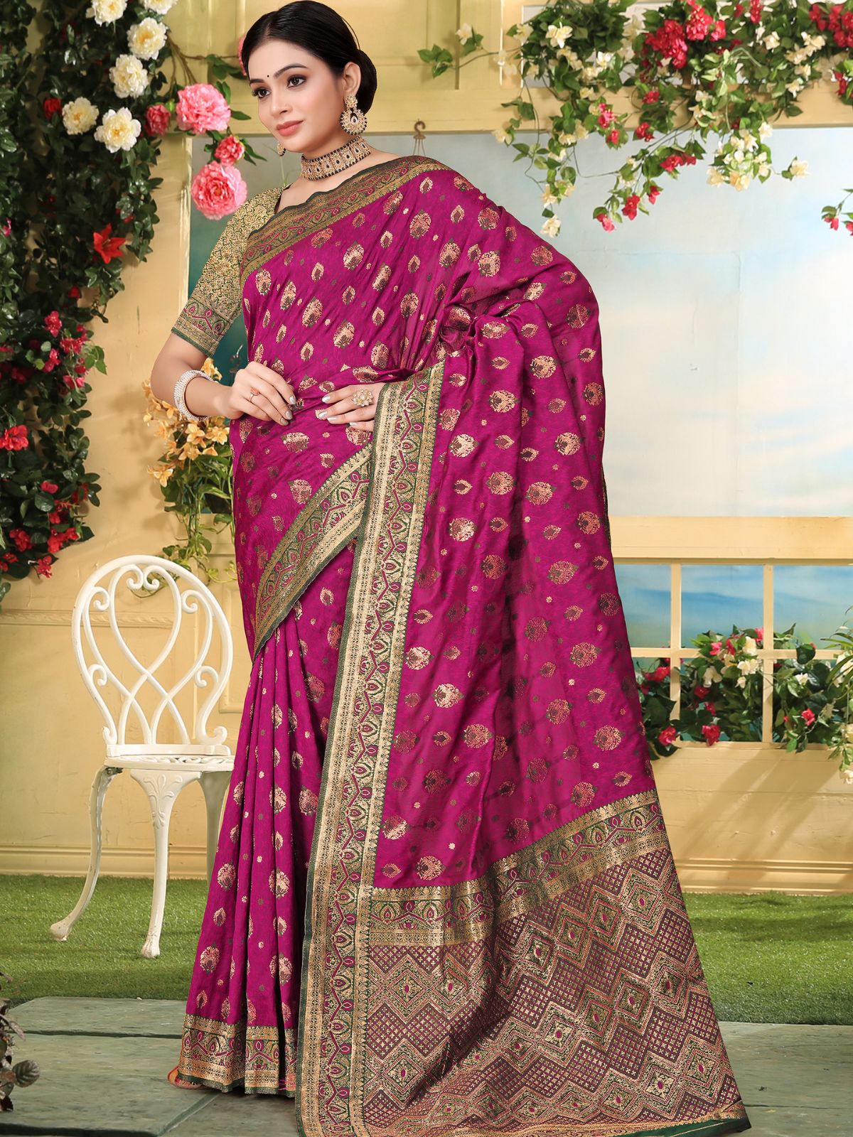 Odette Magenta Woven Banarasi Silk Saree With unstitched Blouse For Women - Image 2