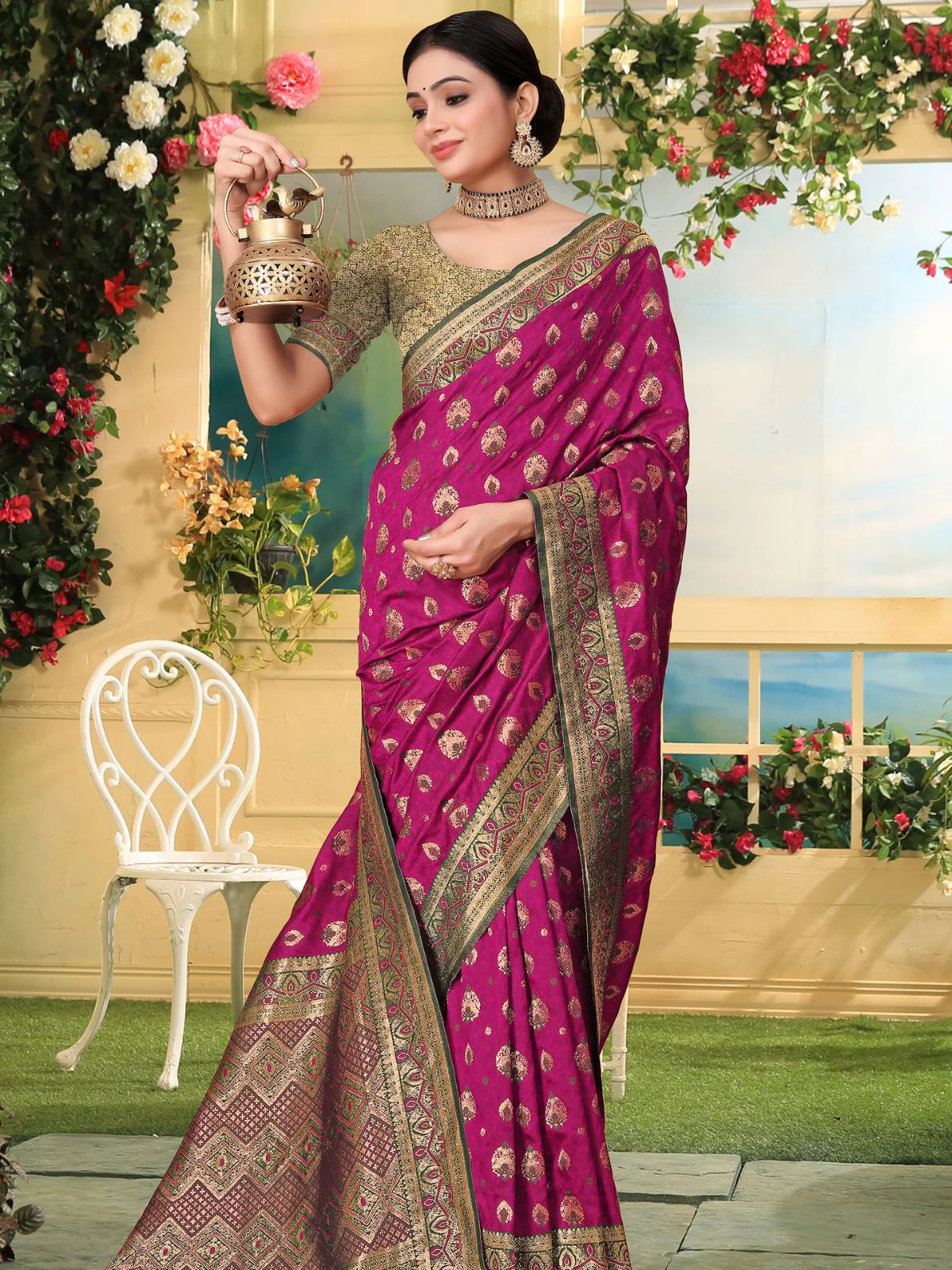Odette Magenta Woven Banarasi Silk Saree With unstitched Blouse For Women - Image 3