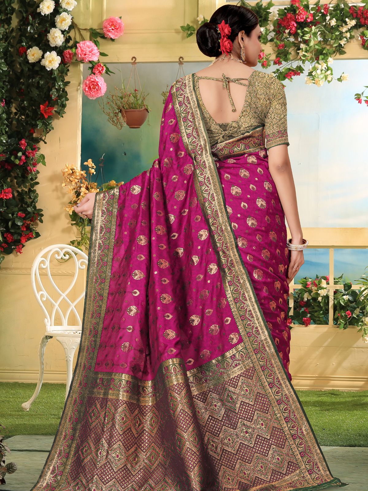Odette Magenta Woven Banarasi Silk Saree With unstitched Blouse For Women - Image 5