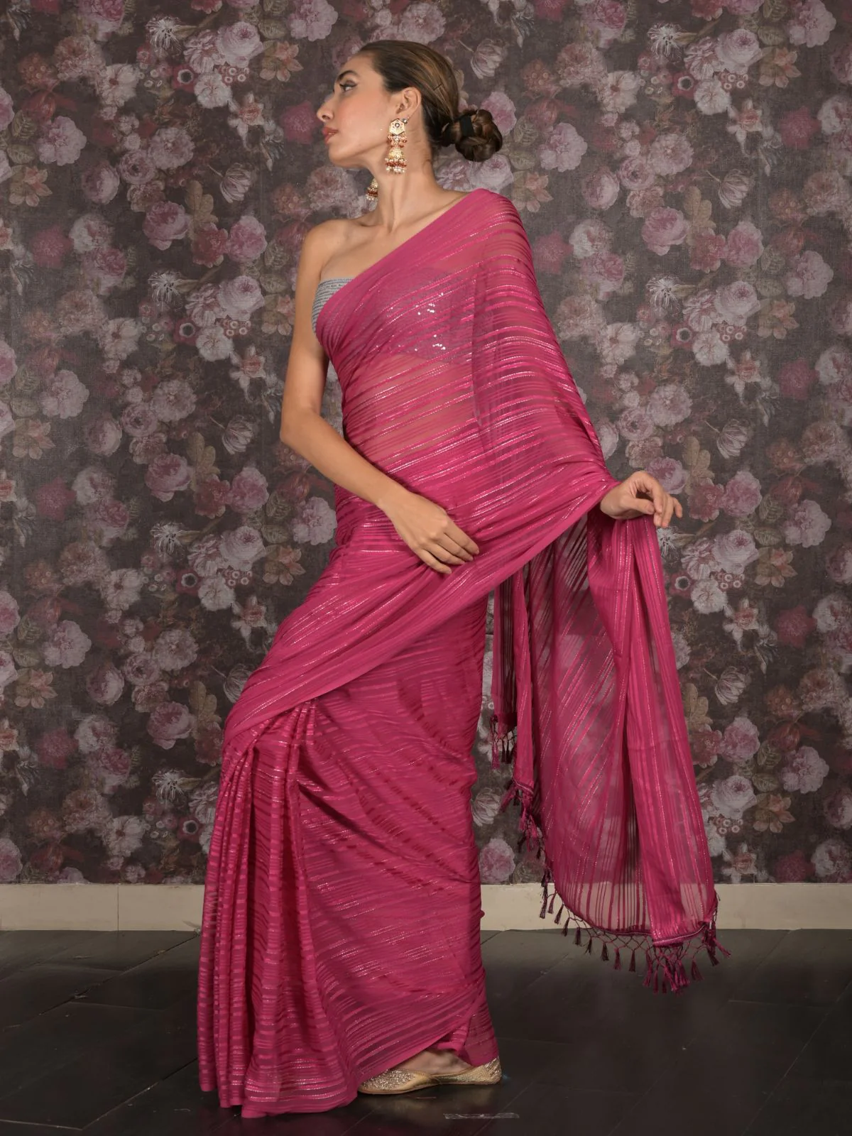 Odette Magenta Woven Crepe Saree with Unstitched Blouse for Women - Image 3