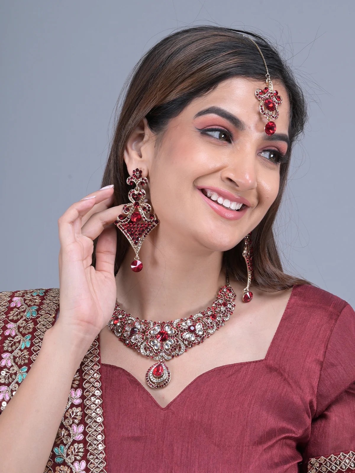 Odette Maroon and White Gemstone Embellished Jewellery Set with Maangtika for Women - Image 2