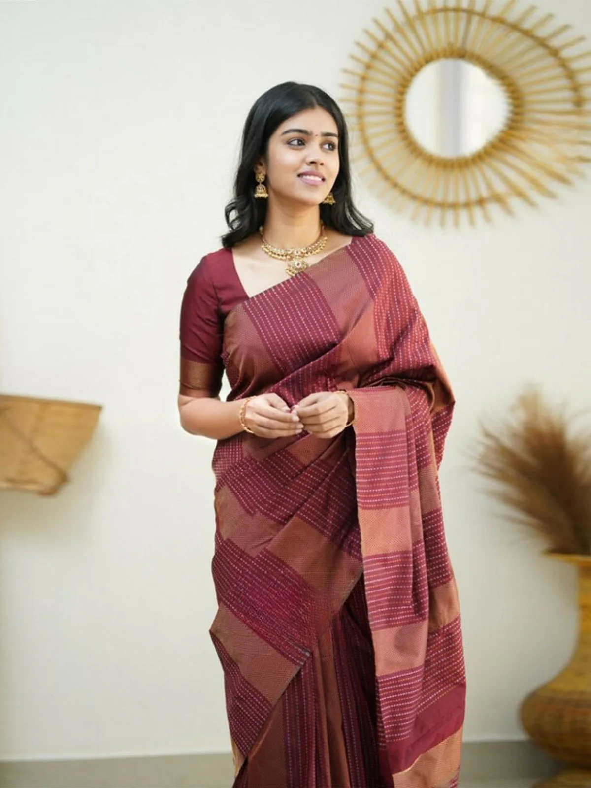 Odette Maroon Banarasi Silk Woven Saree With Unstitched Blouse For Women - Image 3