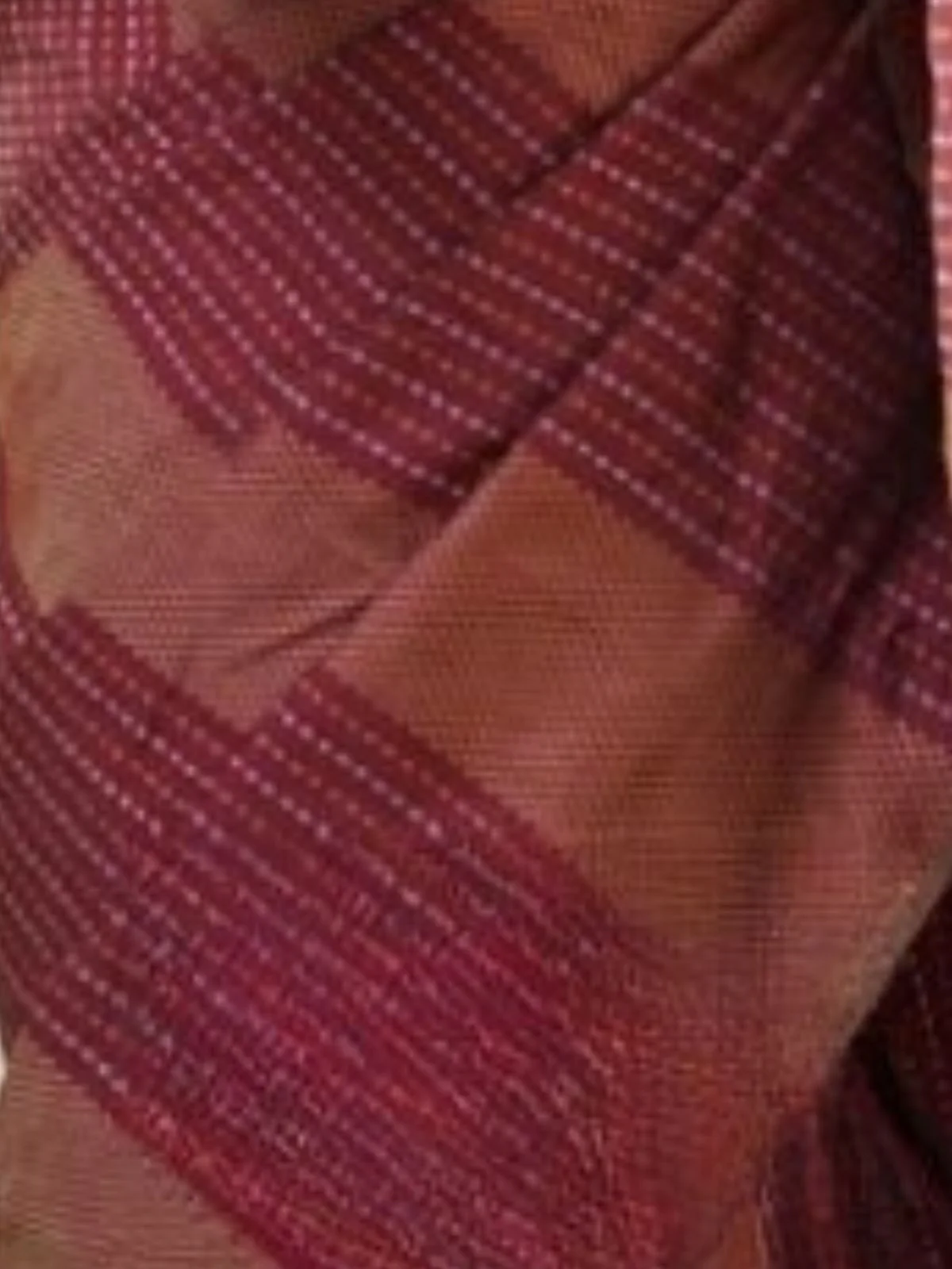 Odette Maroon Banarasi Silk Woven Saree With Unstitched Blouse For Women - Image 4