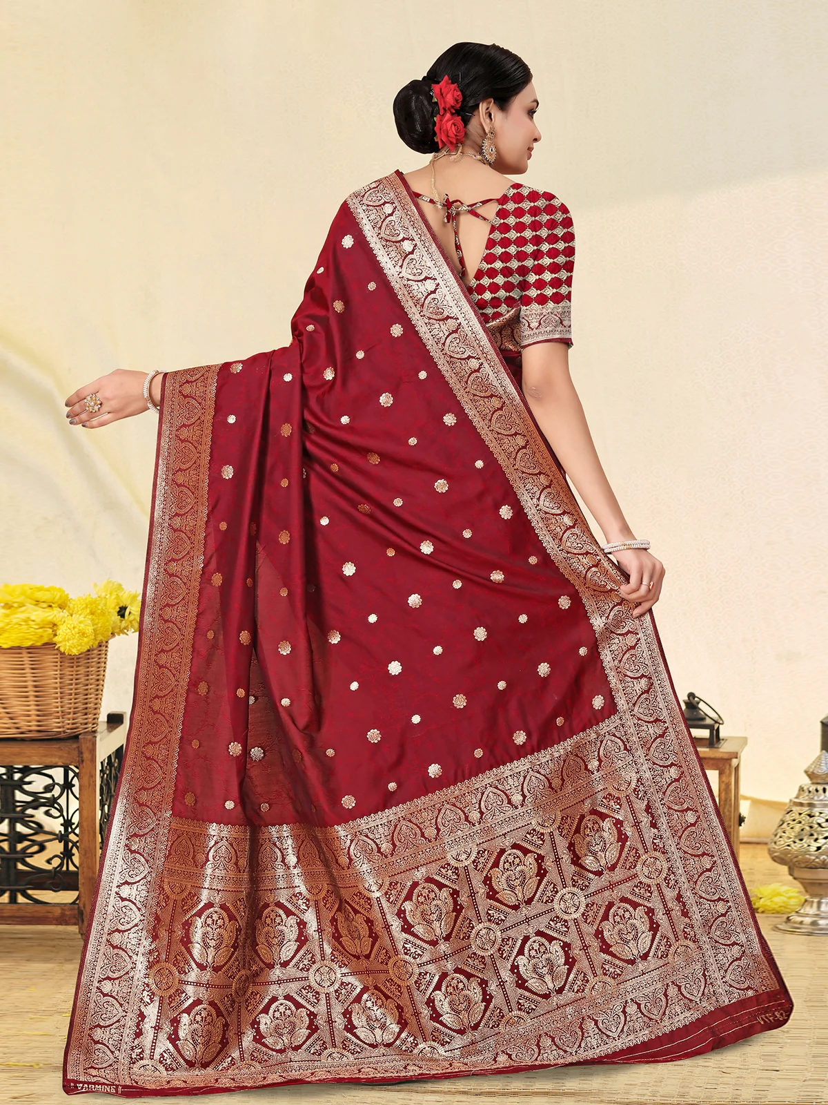 Odette Maroon Banarasi Woven Saree With Unstitched Blouse For Women - Image 4