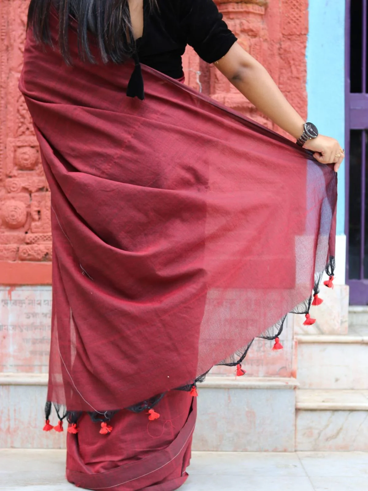 Odette Maroon Cotton  Saree  With Unstitched Blouse for Women - Image 4
