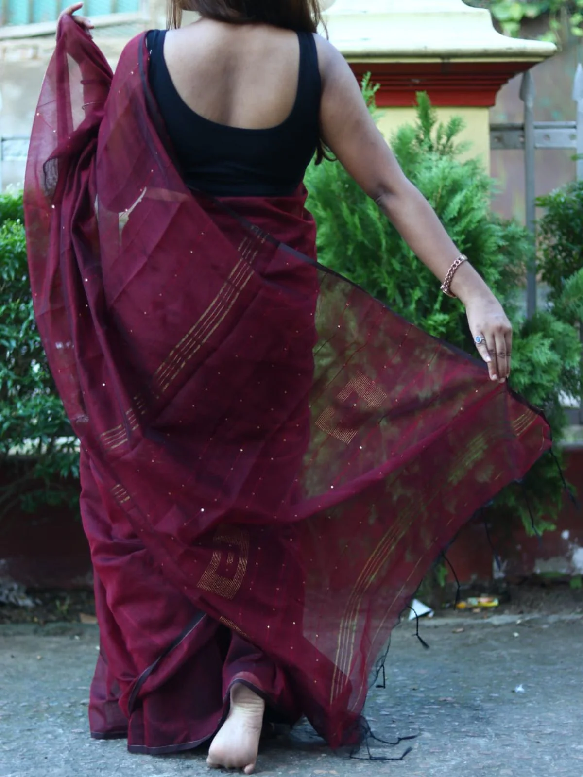 Odette Maroon Cotton  Saree  With Unstitched Blouse for Women - Image 5