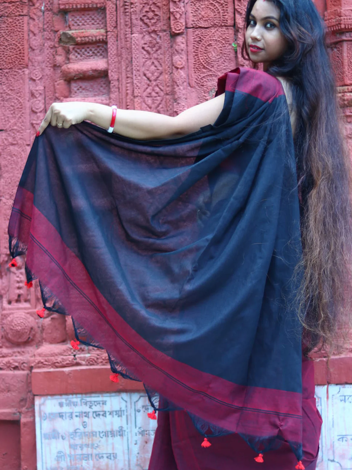 Odette Maroon Cotton  Saree  With Unstitched Blouse for Women - Image 3