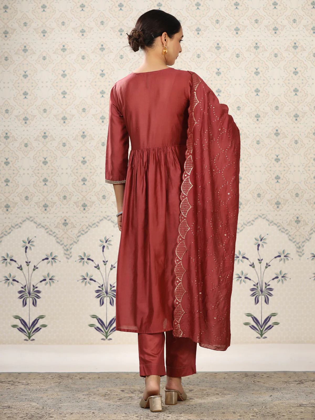 Odette Maroon Cotton Front Yoke Gathered Stitched Kurta Set For Women - Image 3
