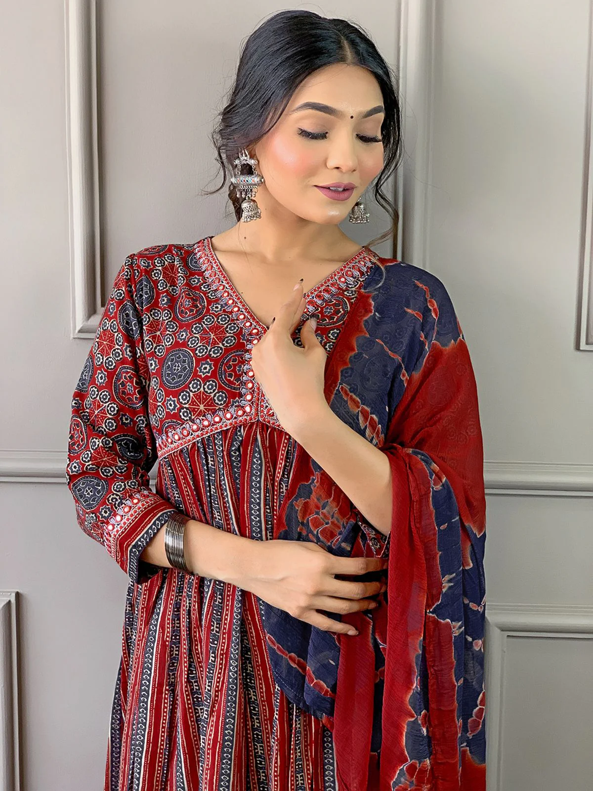 Odette Maroon Embroidered Cotton Blend Stitched Kurta Salwar Set For Women - Image 4