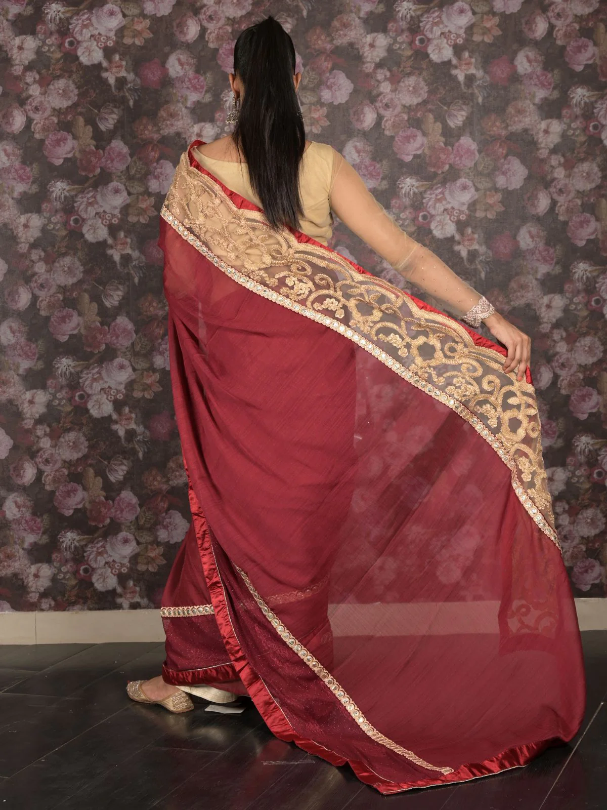 Odette Maroon Embroidered Georgette Saree Without Blouse For Women - Image 4