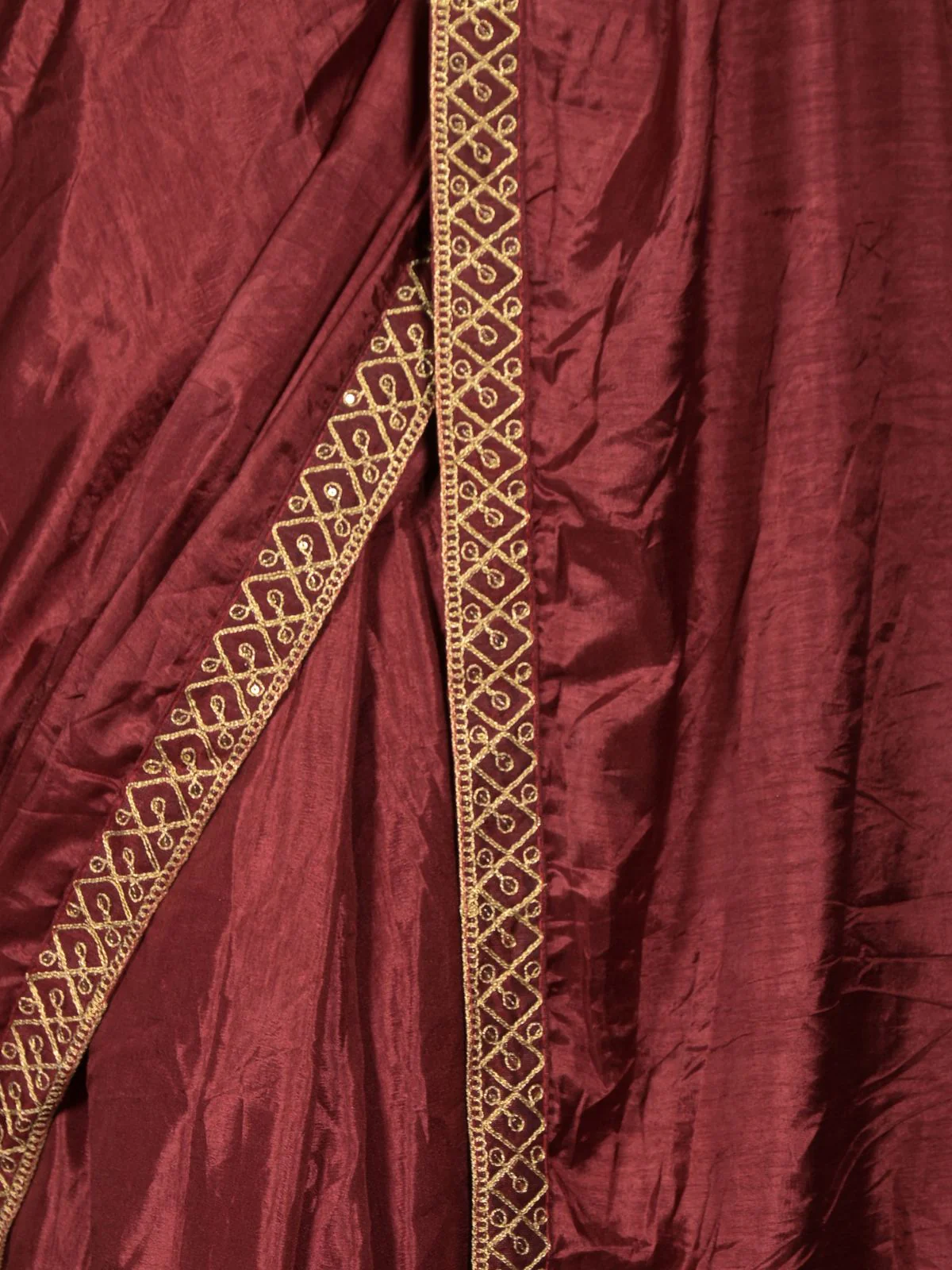 Odette Maroon Embroidered Silk Blend Saree with Unstitched Blouse for Women - Image 5
