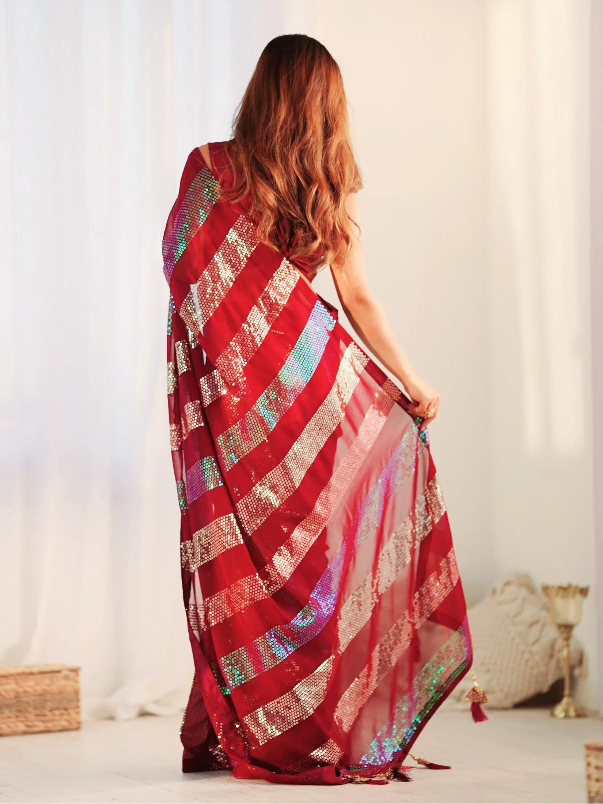 Odette Red Georgette Embellished Saree With Unstitched Blouse For Women - Image 4