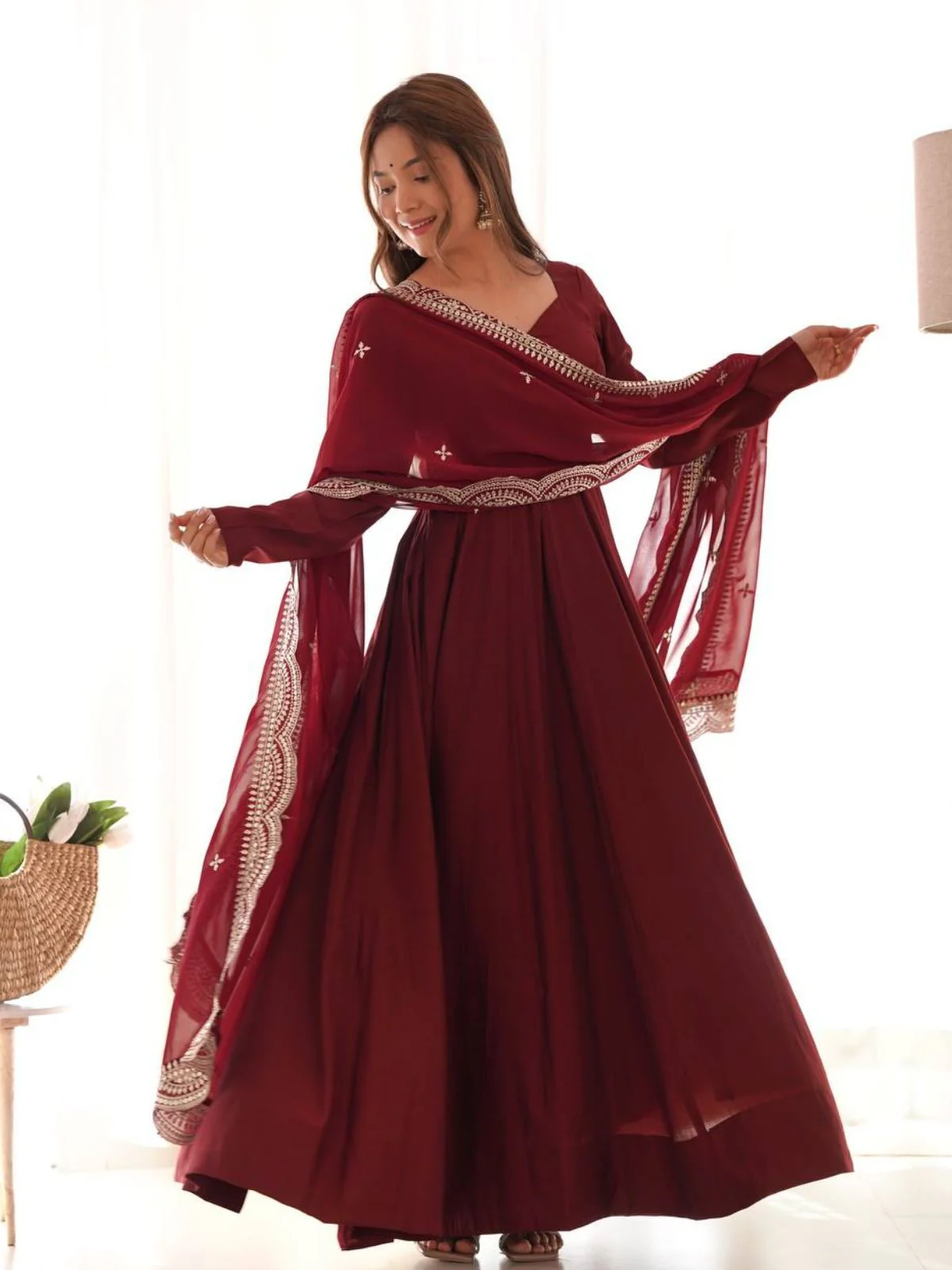 Odette Maroon Georgette Plain Kurta Set For Women - Image 2