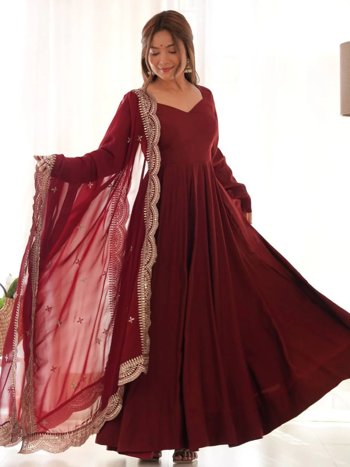 Odette Maroon Georgette Plain Kurta Set For Women - Image 3