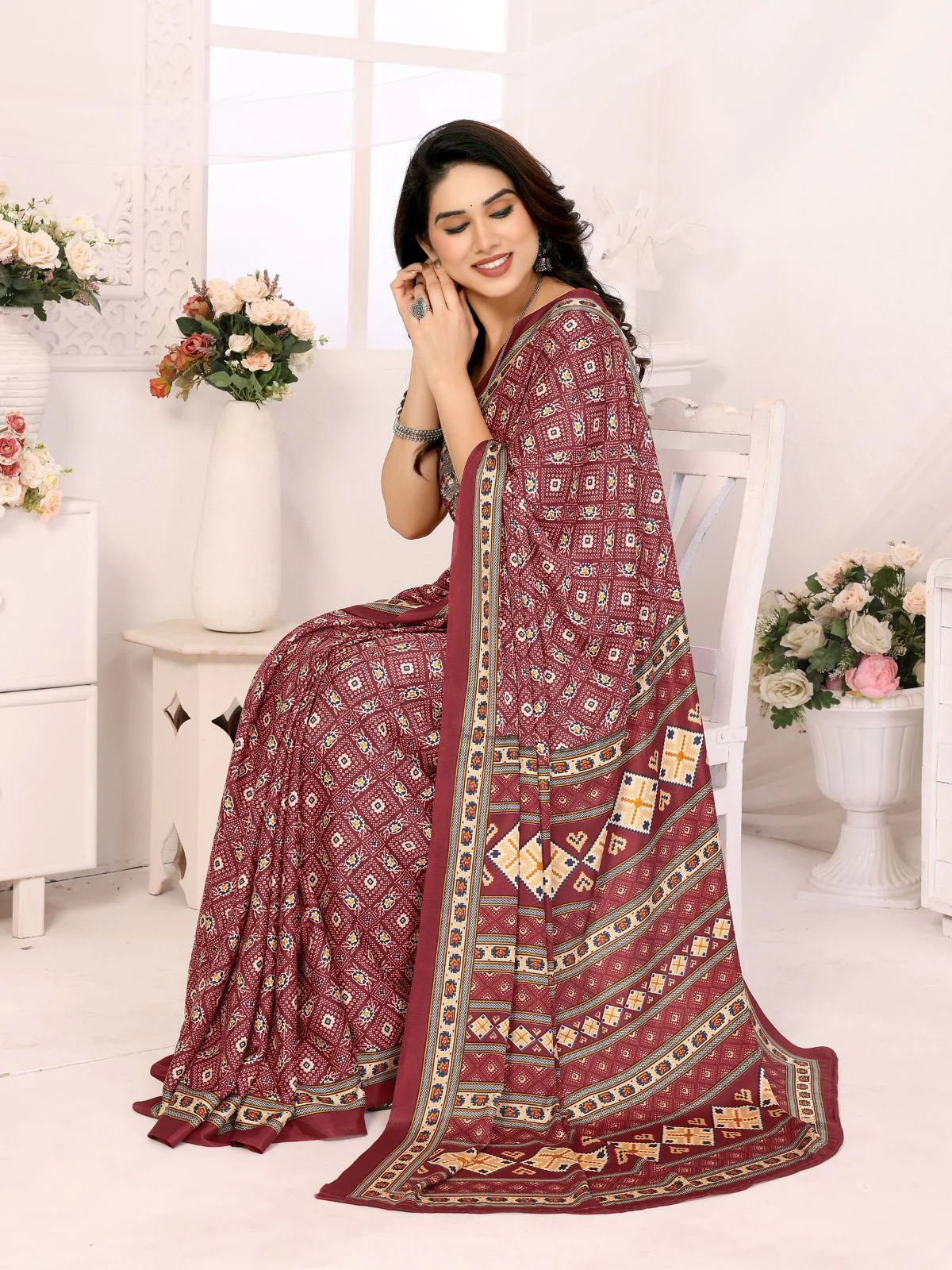 Odette Maroon Georgette Printed Saree For Women - Image 3