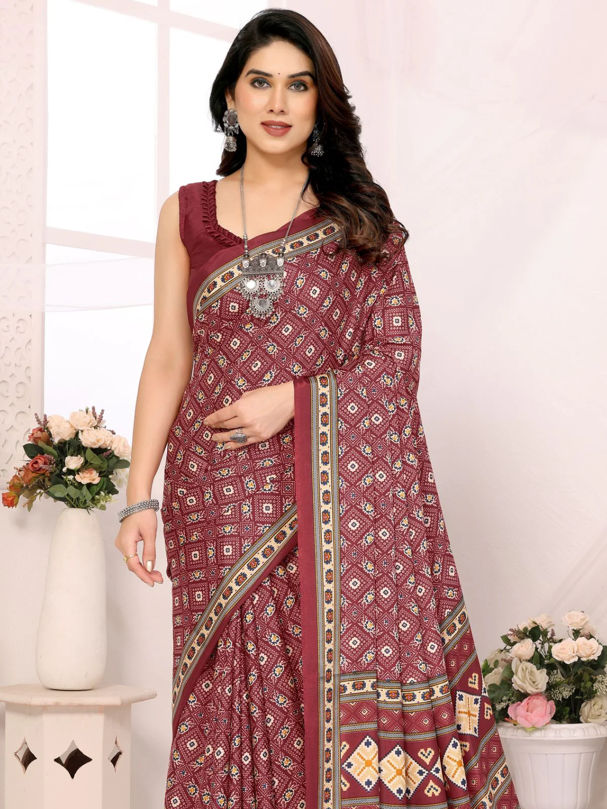 Odette Maroon Georgette Printed Saree For Women - Image 5