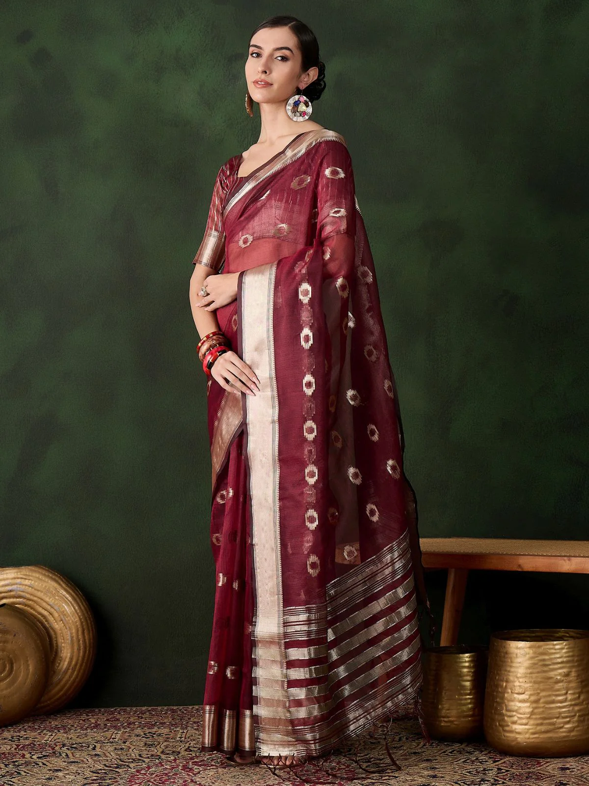 Odette Maroon Organza Woven Saree With Unstitched Blouse For Women - Image 2