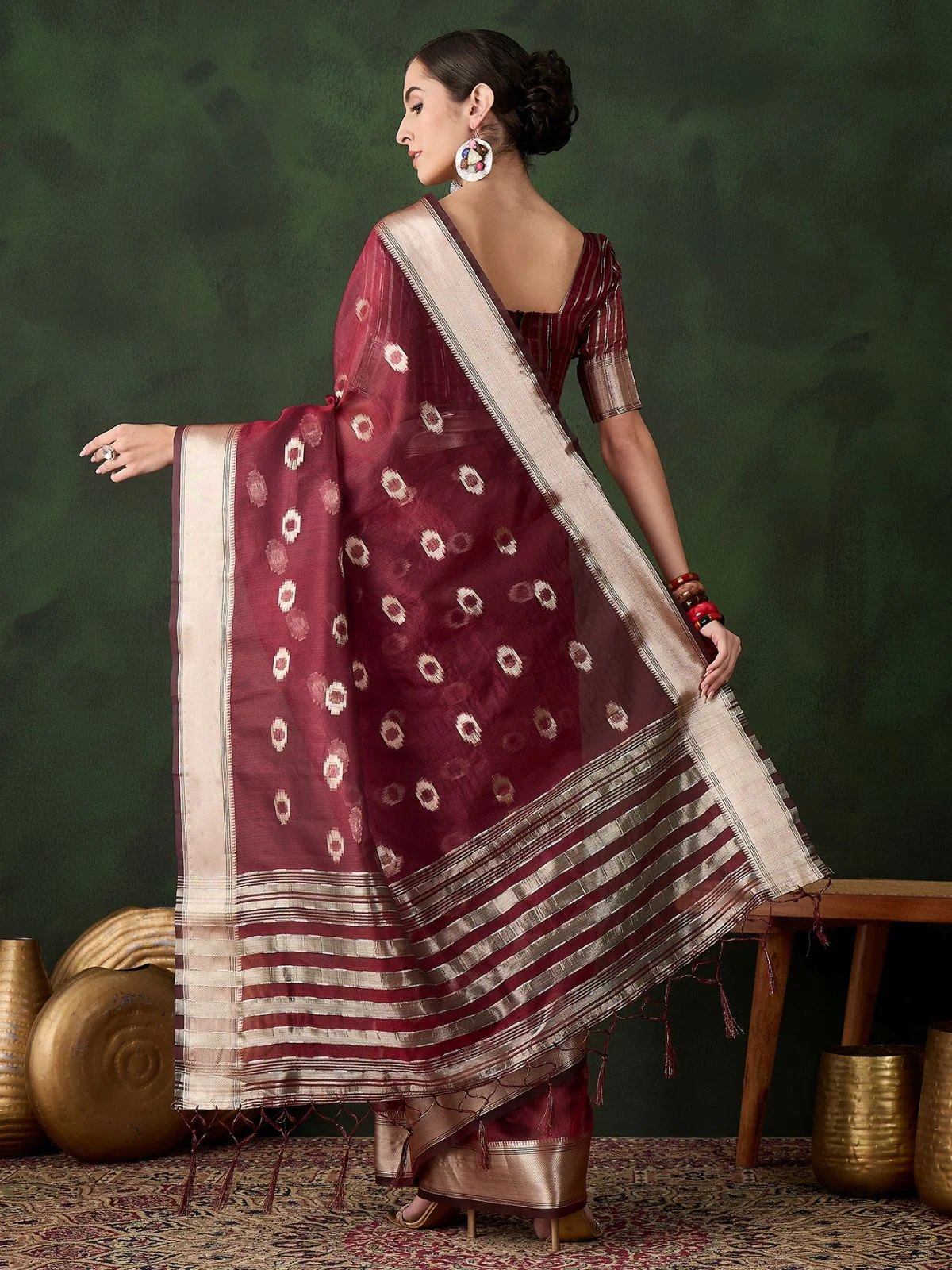 Odette Maroon Organza Woven Saree With Unstitched Blouse For Women - Image 3