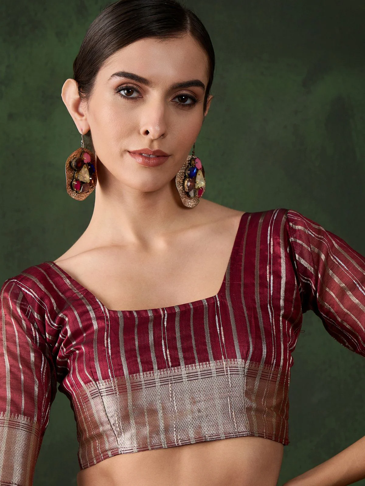 Odette Maroon Organza Woven Saree With Unstitched Blouse For Women - Image 5