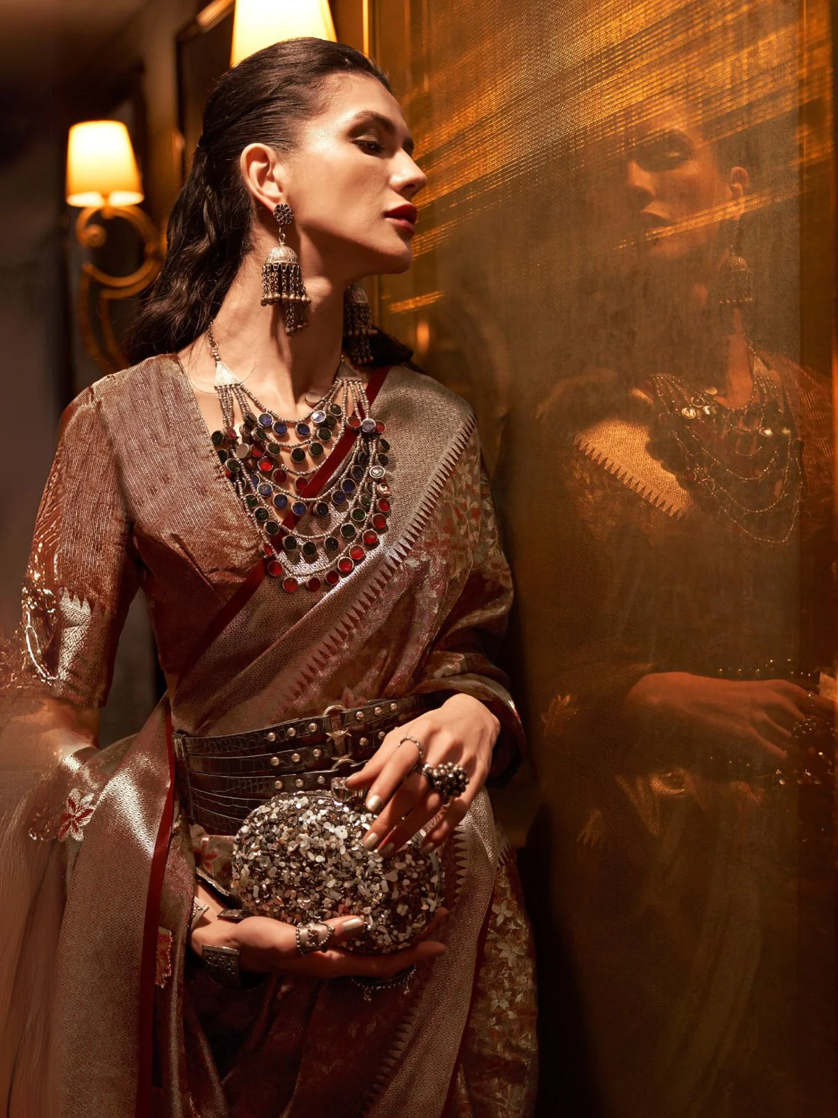 Odette Maroon Organza Woven Saree With Unstitched Blouse For Women - Image 2