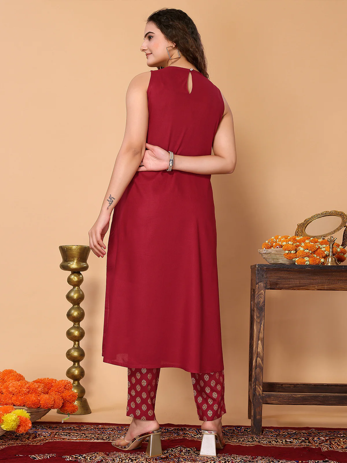 Odette Maroon Rayon Solid A Line Kurta set for Women - Image 3