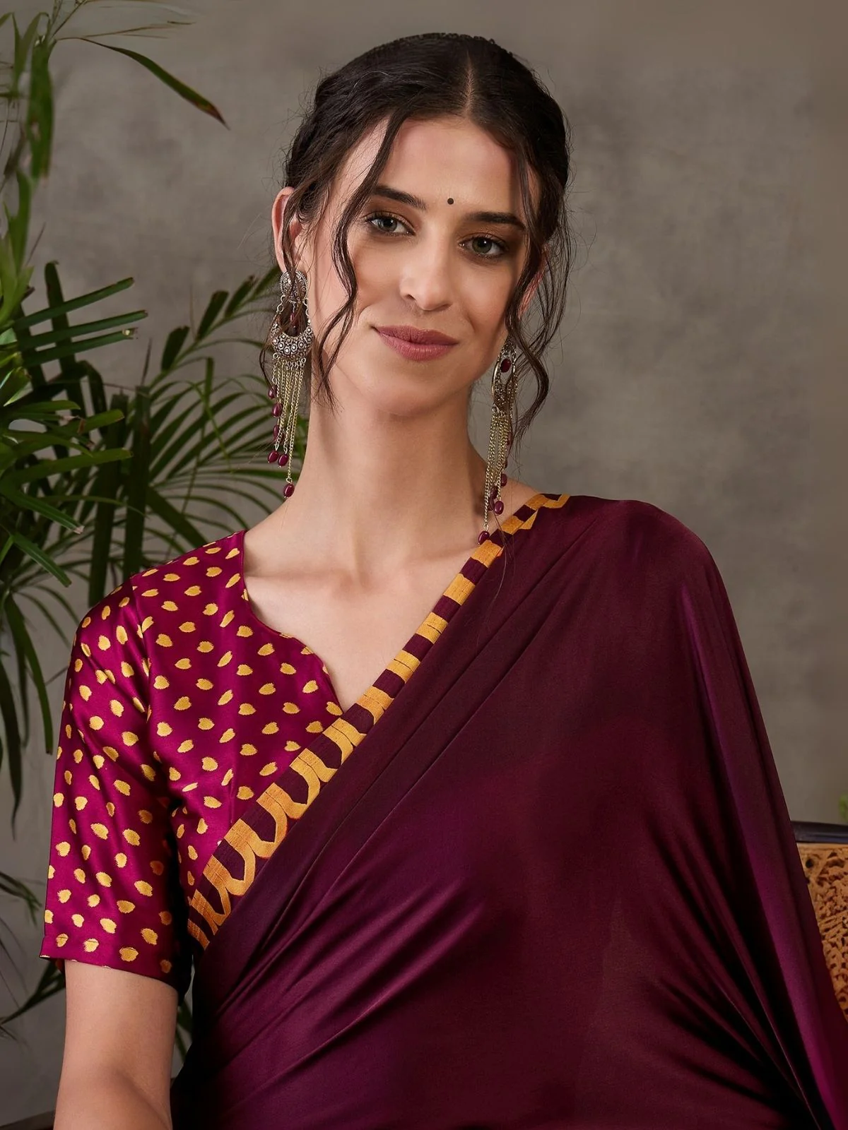 Odette Maroon Silk Blend Printed Elegant Saree For Women - Image 4