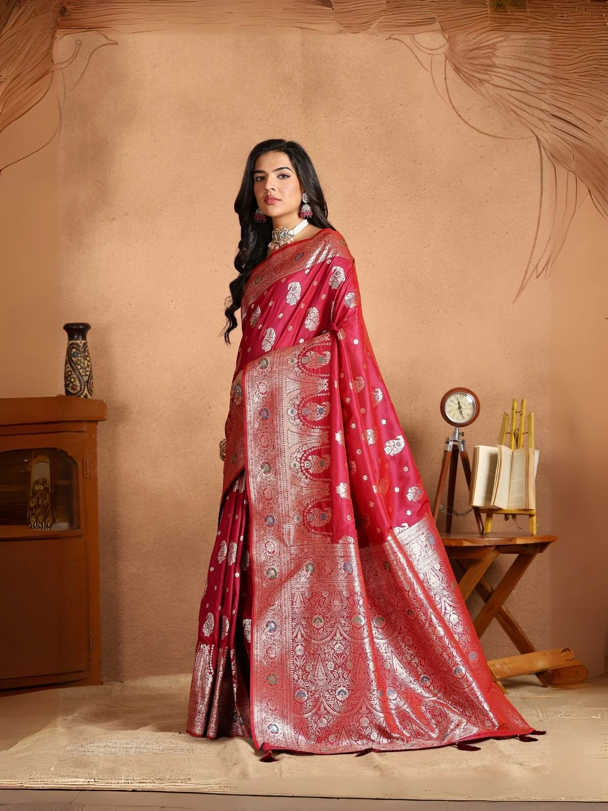 Odette Maroon Silk Blend Woven Elegant Saree For Women - Image 2