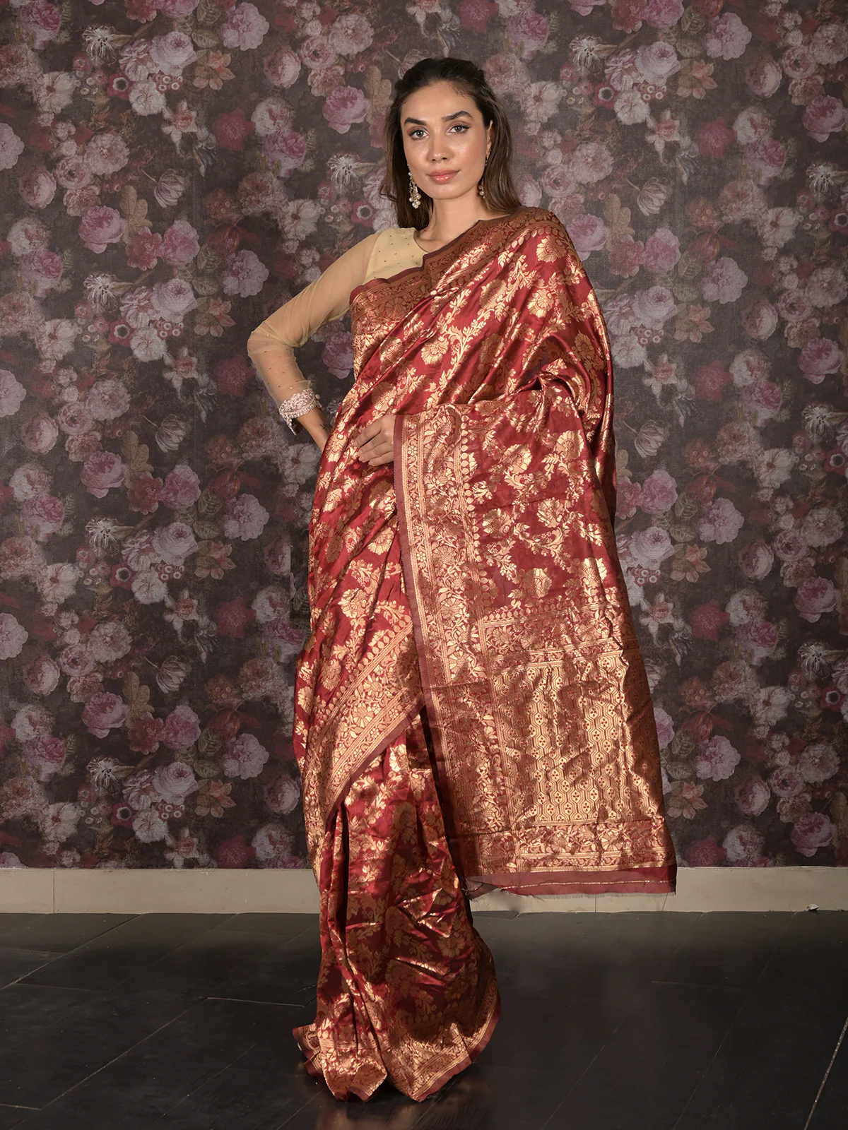 Odette Maroon Silk Blend Woven Saree with Unstitched Blouse for Women - Image 2