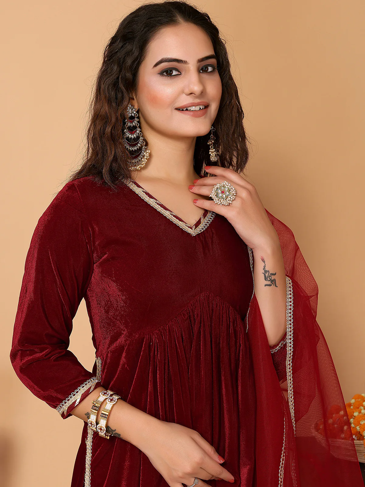 Odette Maroon Velvet Solid Stitched Kurta Set For Women - Image 4