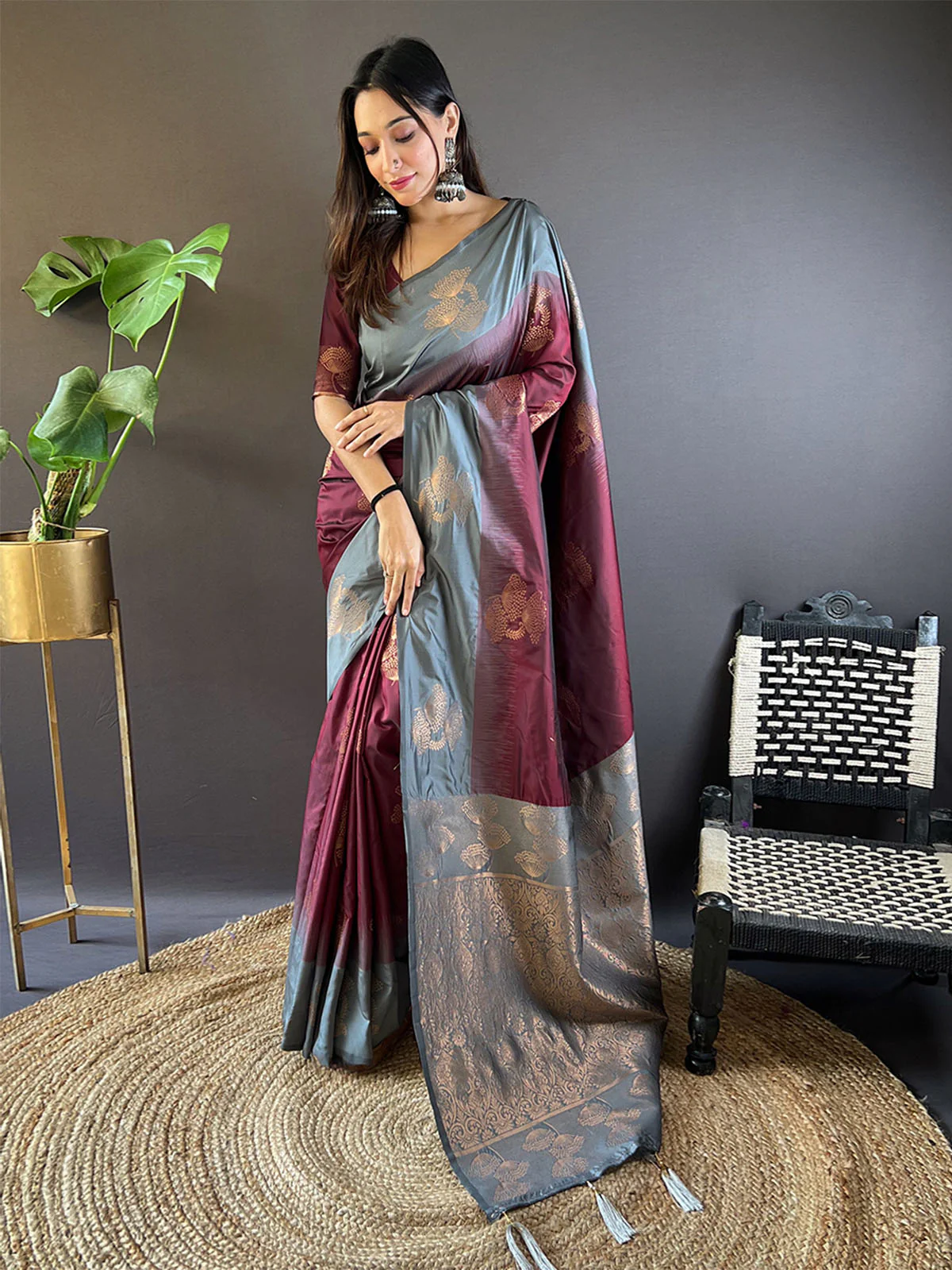 Odette Maroon Woven Design Soft Silk Saree With Unstitched Blouse For Women - Image 2