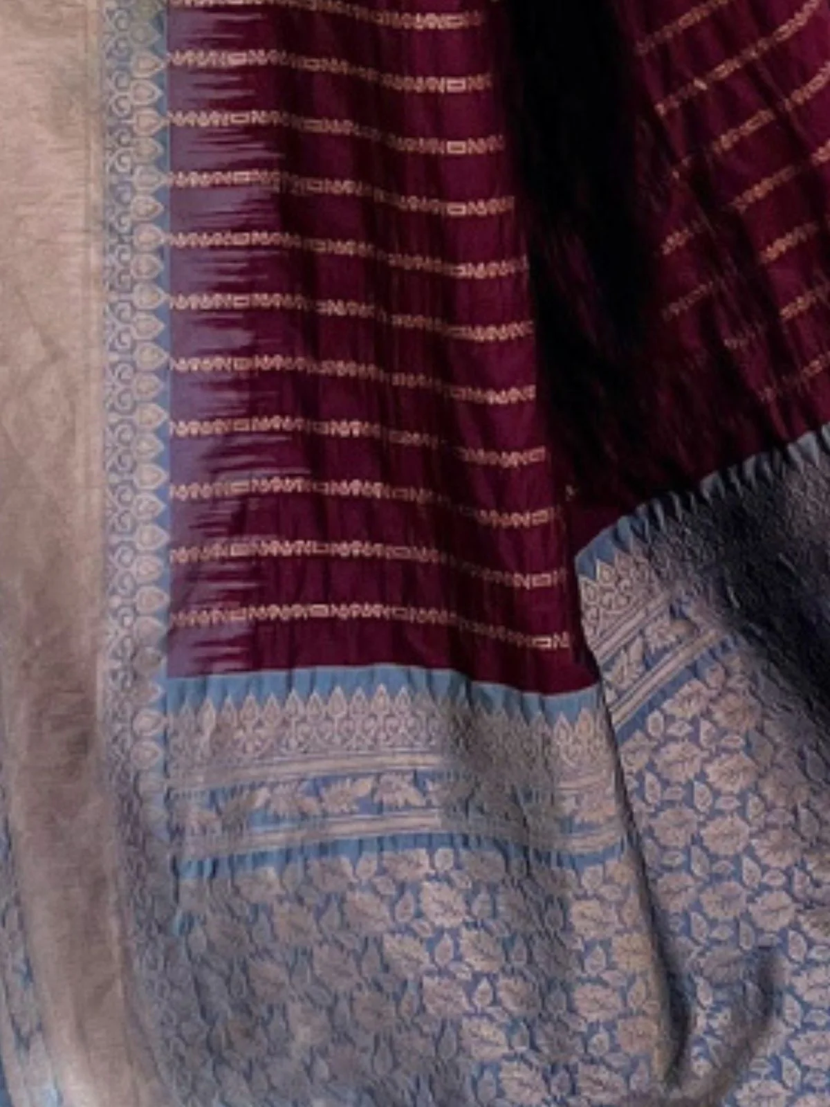 Odette Maroon Woven Design Soft Silk Saree With Unstitched Blouse For Women - Image 4