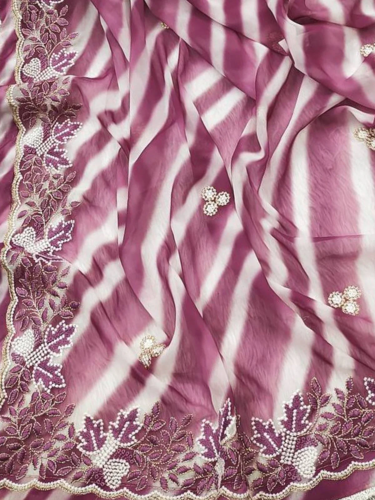 Odette Mauve Embroidered Georgette Saree With Unstitched Blouse For Women - Image 4