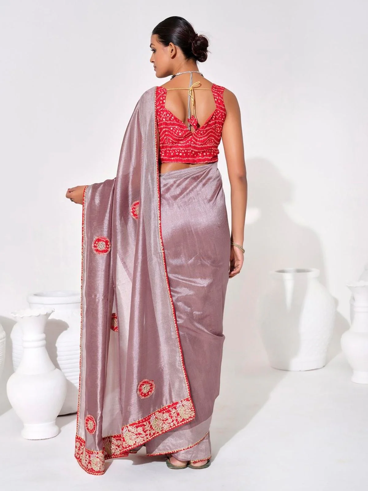 Odette Mauve Georgette Embellished Solid Saree For Women - Image 4