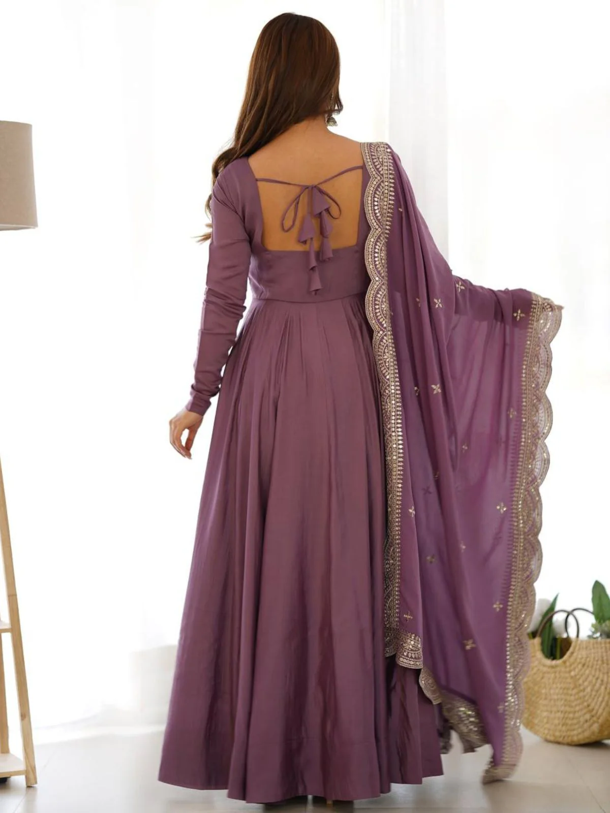 Odette Mauve Georgette Plain Kurta Set For Women - Image 2