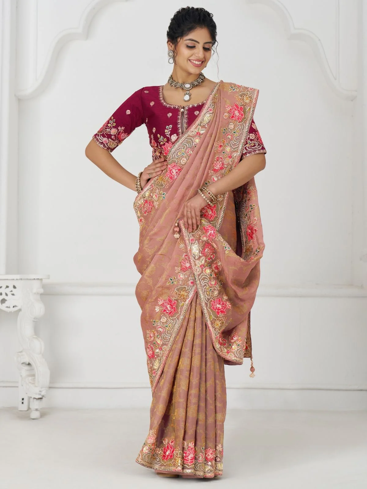 Odette Mauve Viscose Silk Embroidered Saree For Women - Image 2